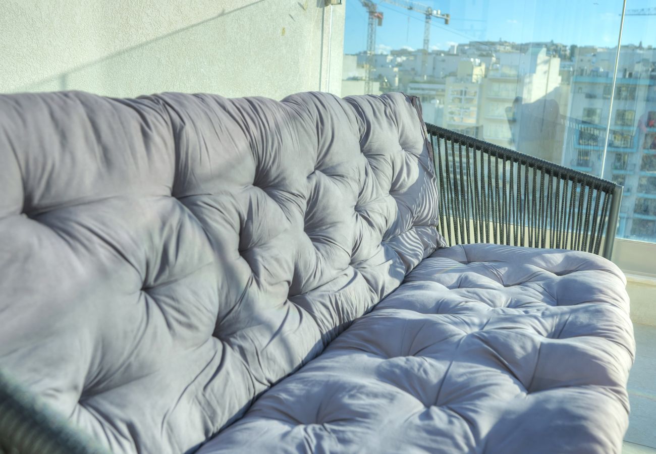 Appartement à St Julian's - Luxury seaview penthouse,roof terrace,hot tub YVAN1-1