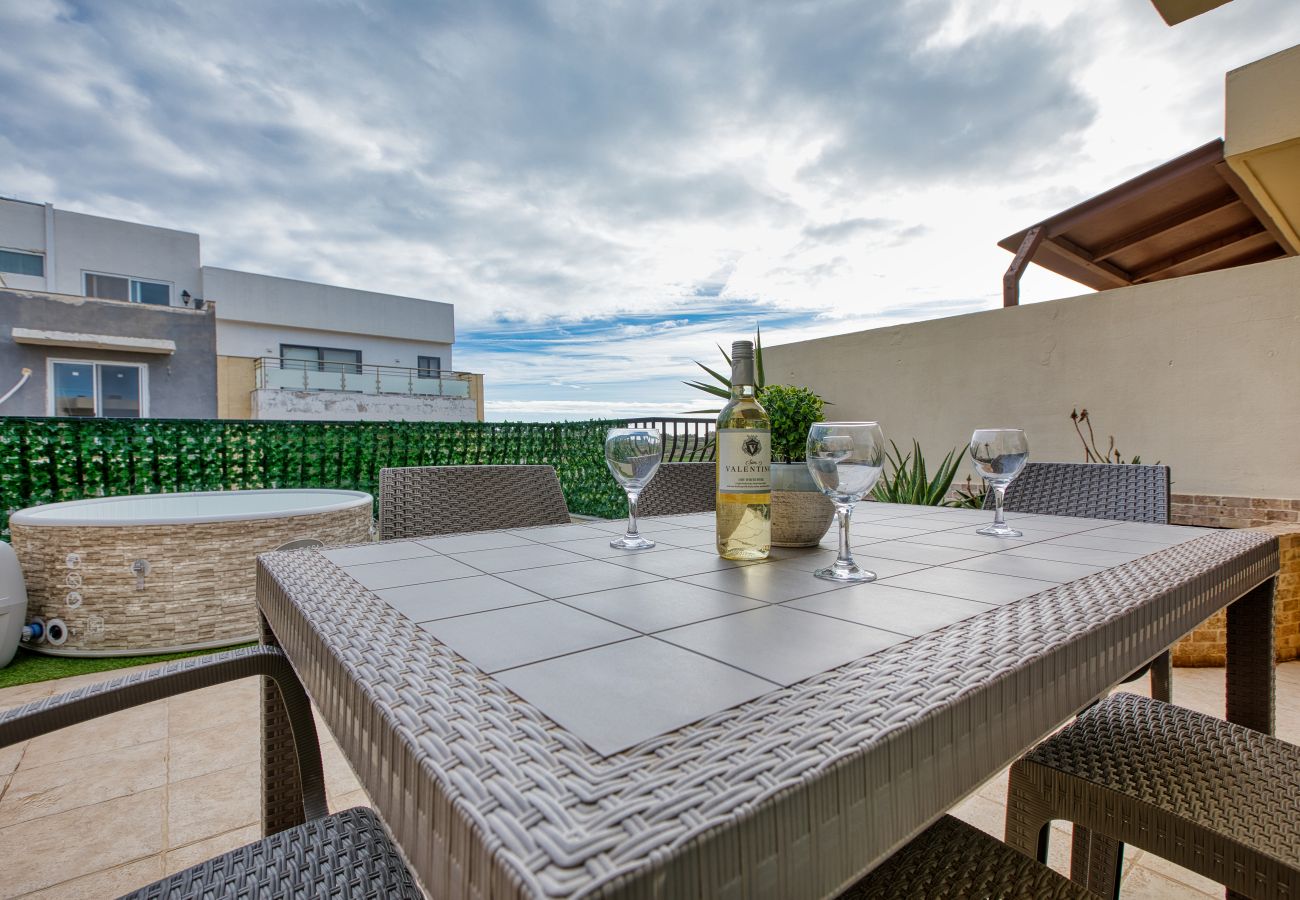 Appartement à Marsaskala - Elegant apartment, large sun terrace, hot tub SMAS1-1 