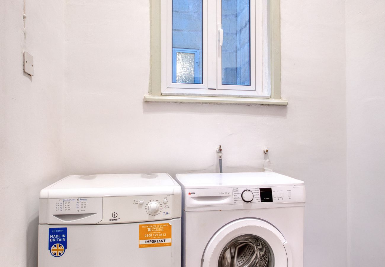 Appartement à L-Isla - Stylish 2 bedroom flat, breath taking views BBRI1-1