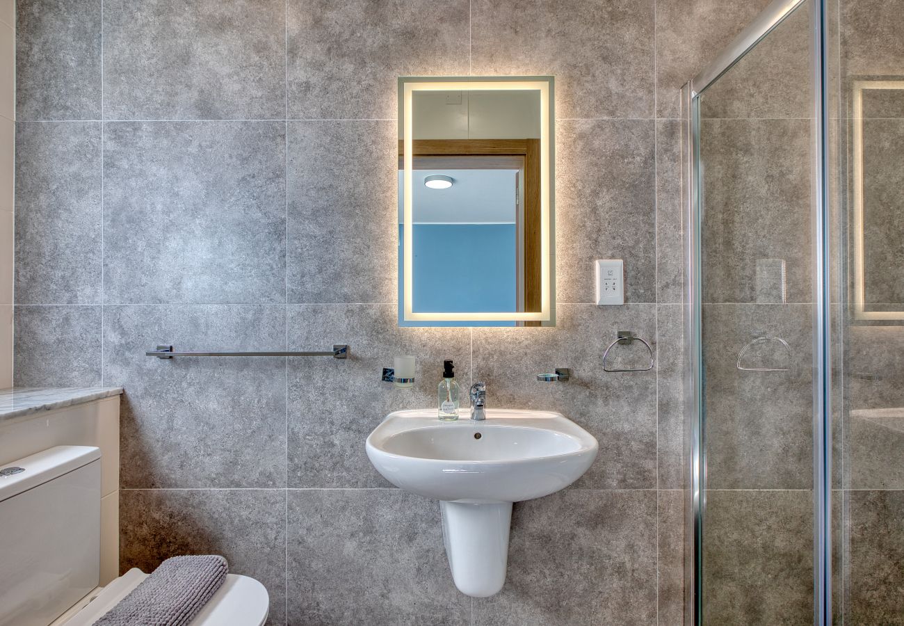 Appartement à San Gwann - 2 bedroom flat with balcony, valley views KARP1-8