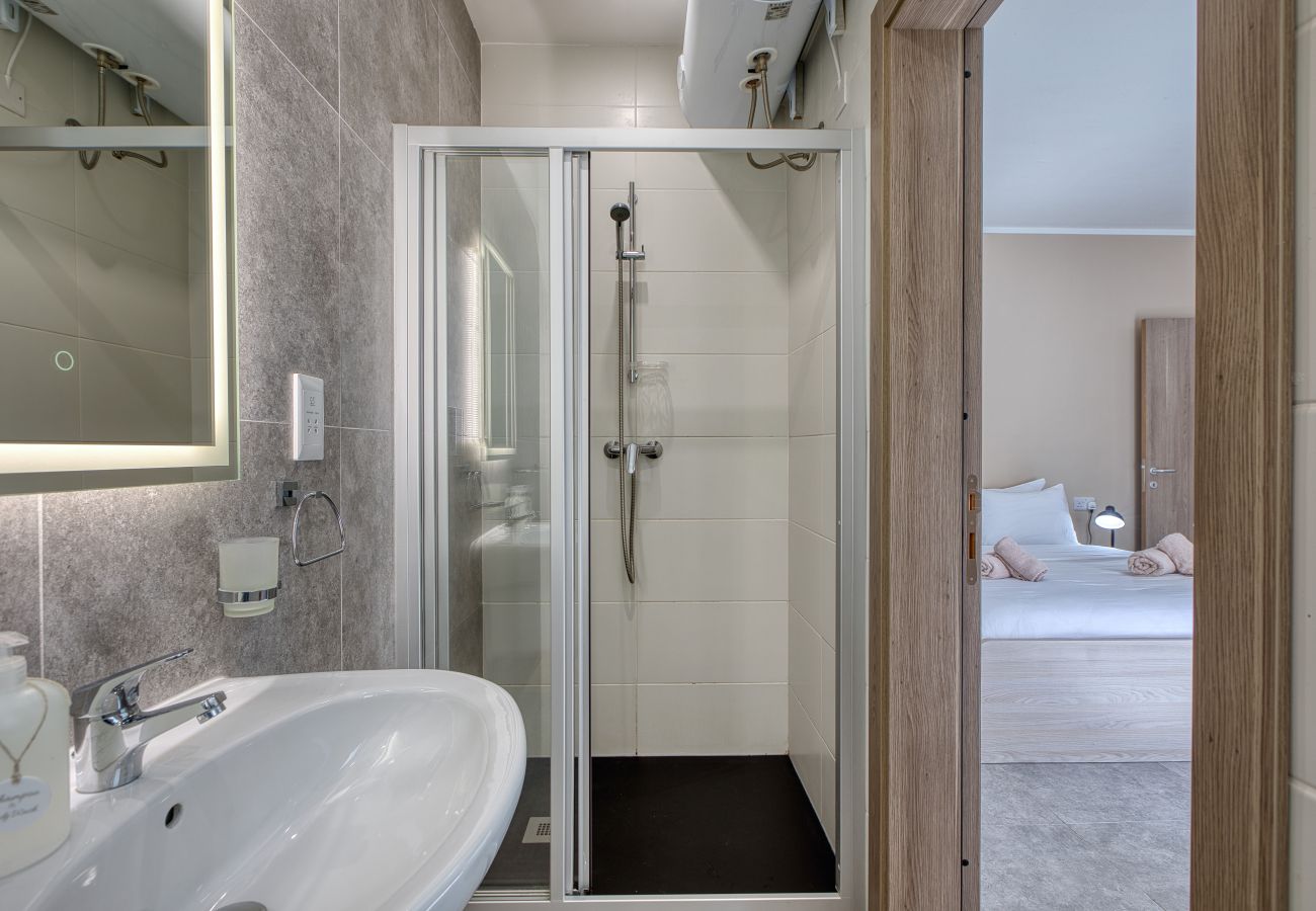 Appartement à San Gwann - Spacious and refined 3 bedroom duplex KARP1-1