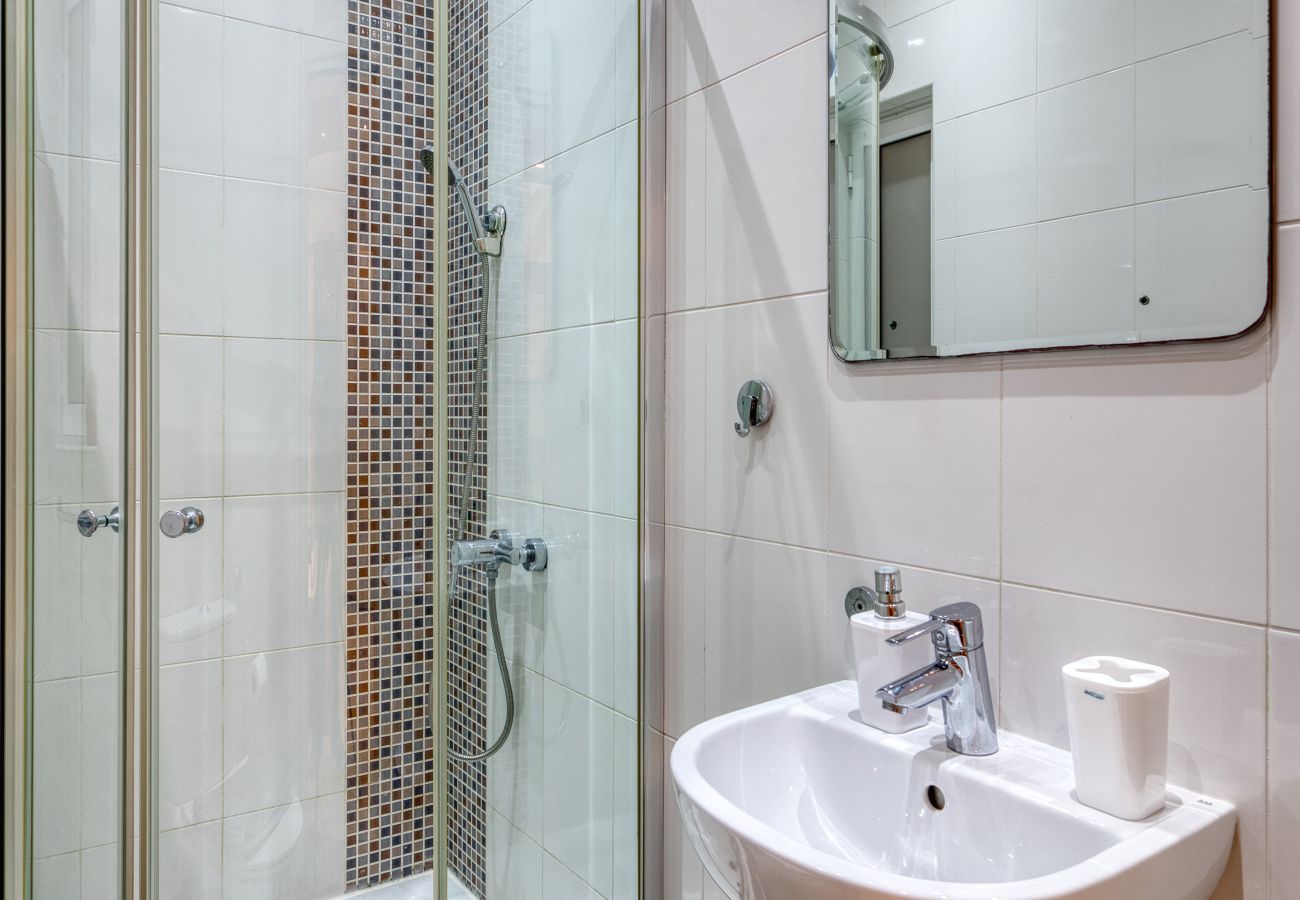 Appartement à Sliema - Modern 2 bedroom flat with yard in Sliema NBOR1-1