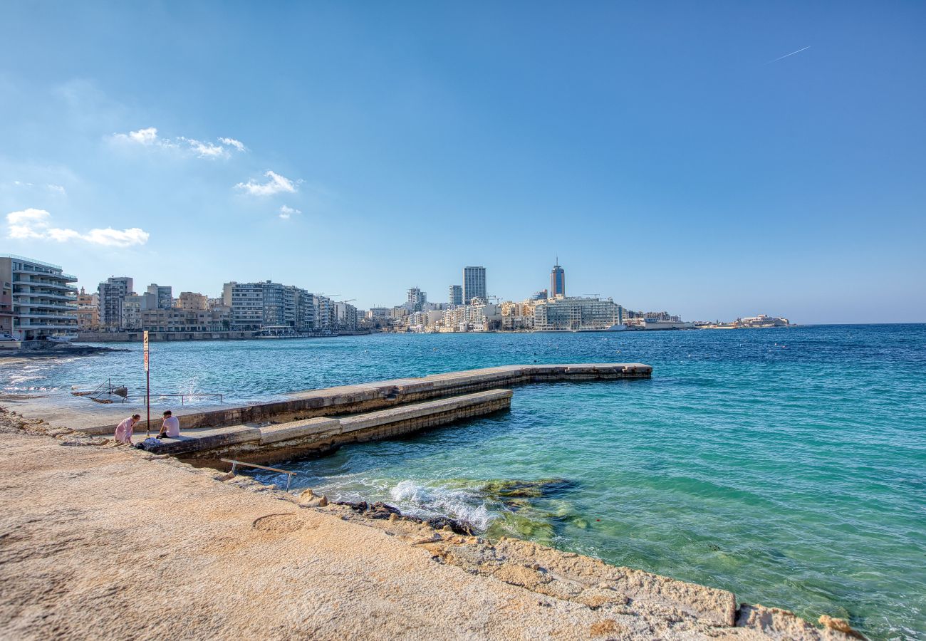 Appartement à Sliema - Modern 2 bedroom flat with yard in Sliema NBOR1-1