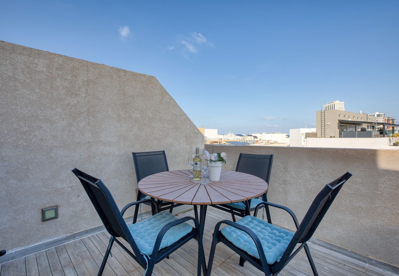 Appartement à Swieqi - Luxury duplex apartment, sun terrace, jacuzzi SDIN1-1