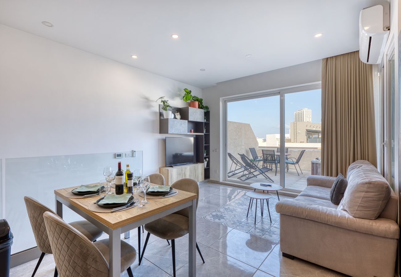 Appartement à Swieqi - Luxury duplex apartment, sun terrace, jacuzzi SDIN1-1