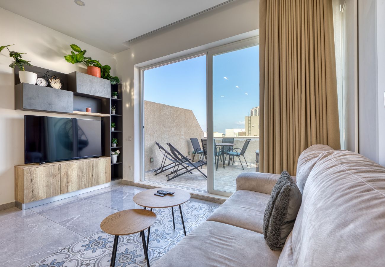Appartement à Swieqi - Luxury duplex apartment, sun terrace, jacuzzi SDIN1-1