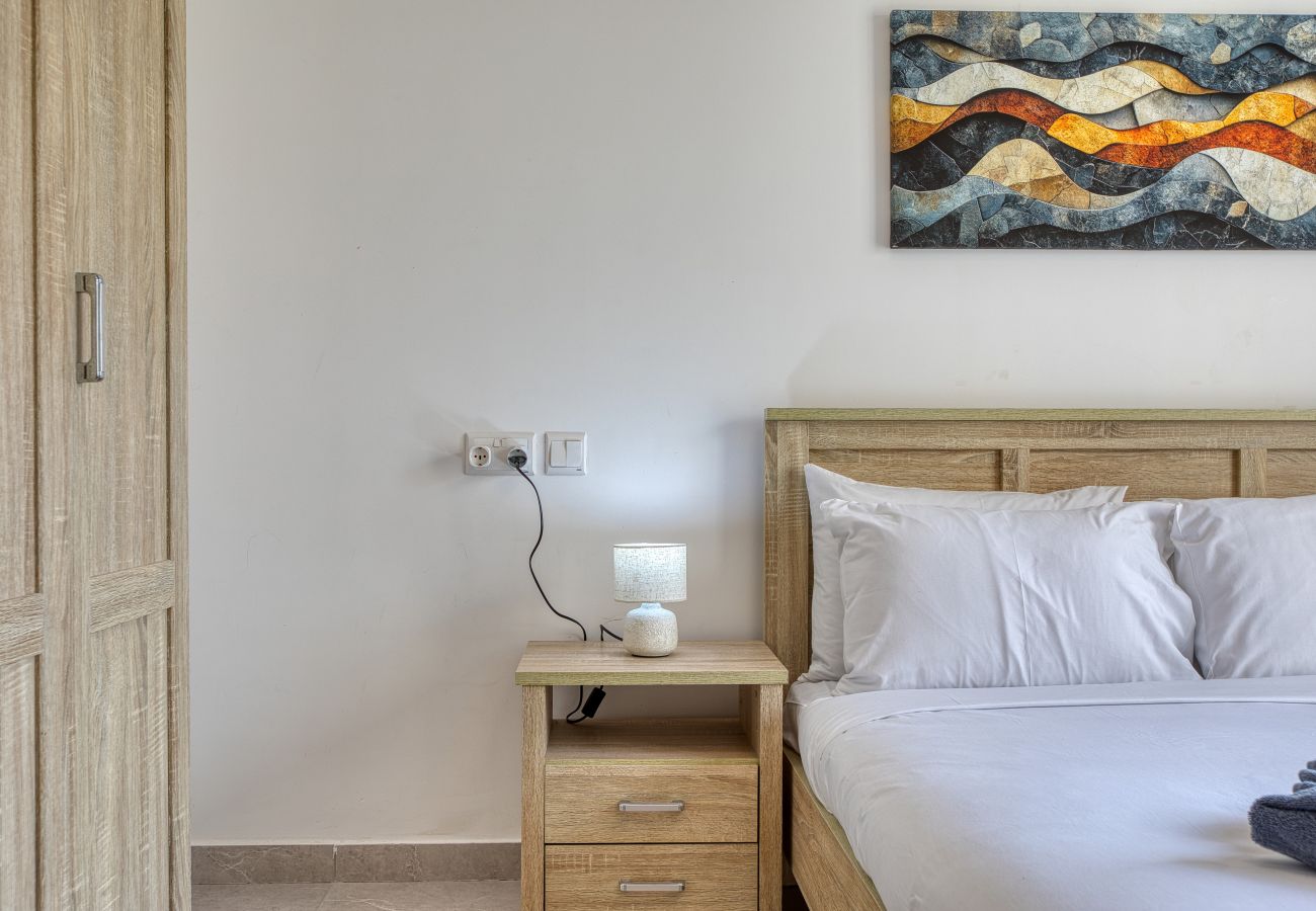 Appartement à Swieqi - Luxury duplex apartment, sun terrace, jacuzzi SDIN1-1