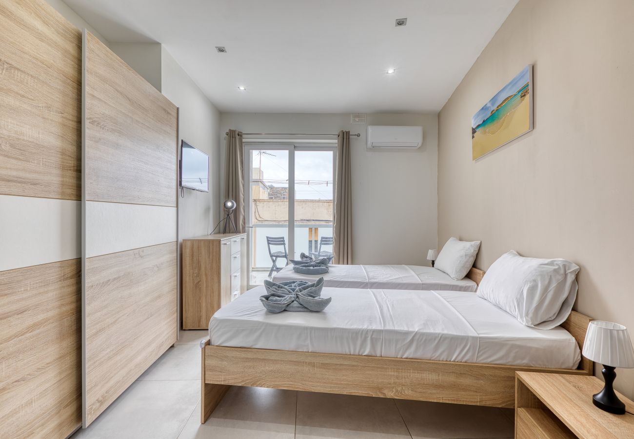 Appartement à St. Paul’s Bay - Modern 2 bedroom apartment, 2 balconies BZAR1-1