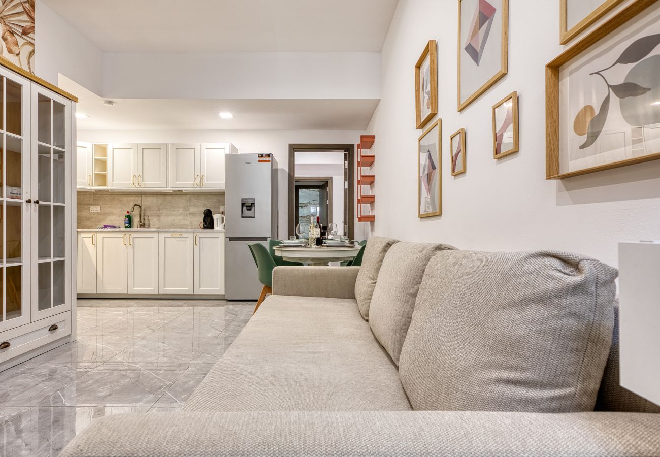 Maison à Hamrun - Luxury maisonette with yard in central Malta RIAN1-1