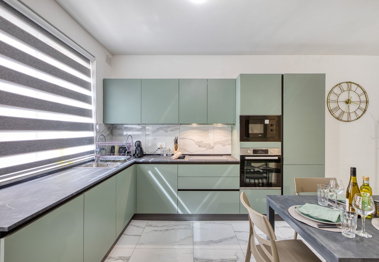 Appartement à San Gwann - Stylish and bright 2 bedroom with balcony DCAR1-1