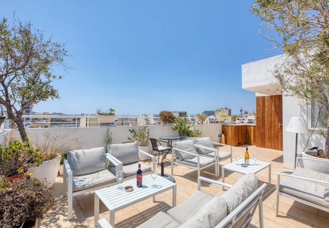 Appartement à Sliema - Large & bright studio with Maltese balcony GOTWN2