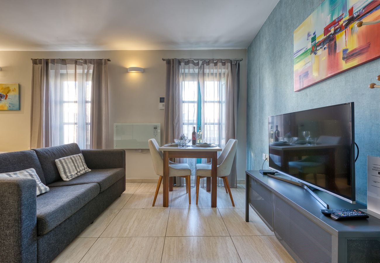 Appartement à Sliema - Large studio with balcony & shared terrace GOTWN4