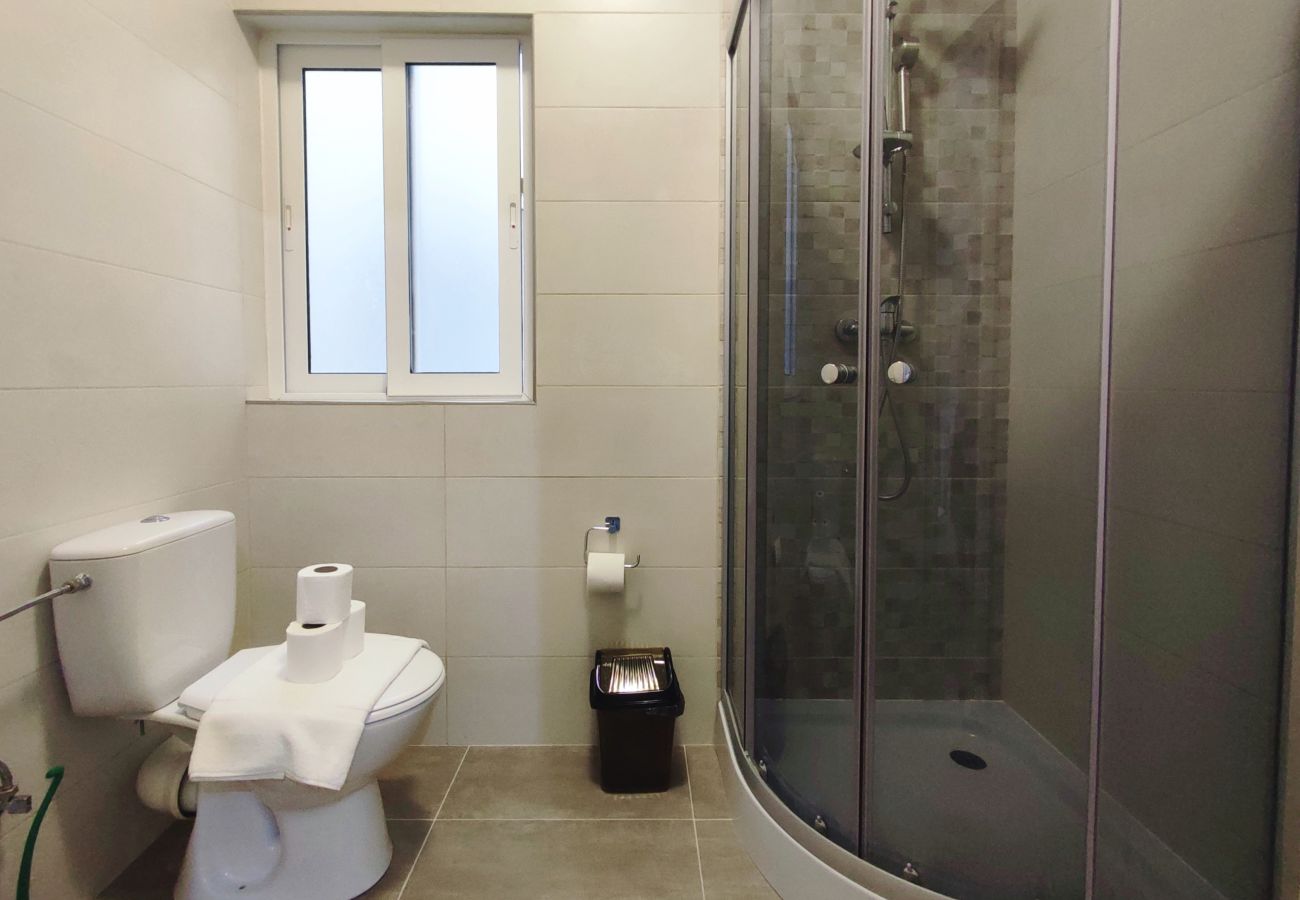 Appartement à L-Għarb - Bright & spacious 2 bedroom flat, terrace GZ-YPIZ1-1