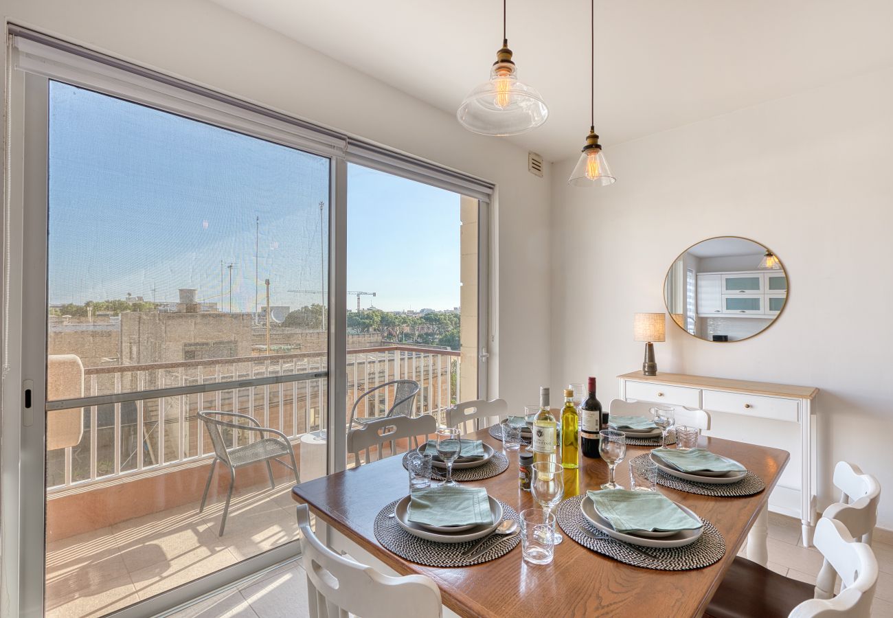 Appartement à Ghaxaq  - Bright & airy 3 bedroom flat with balcony LAGI1-1