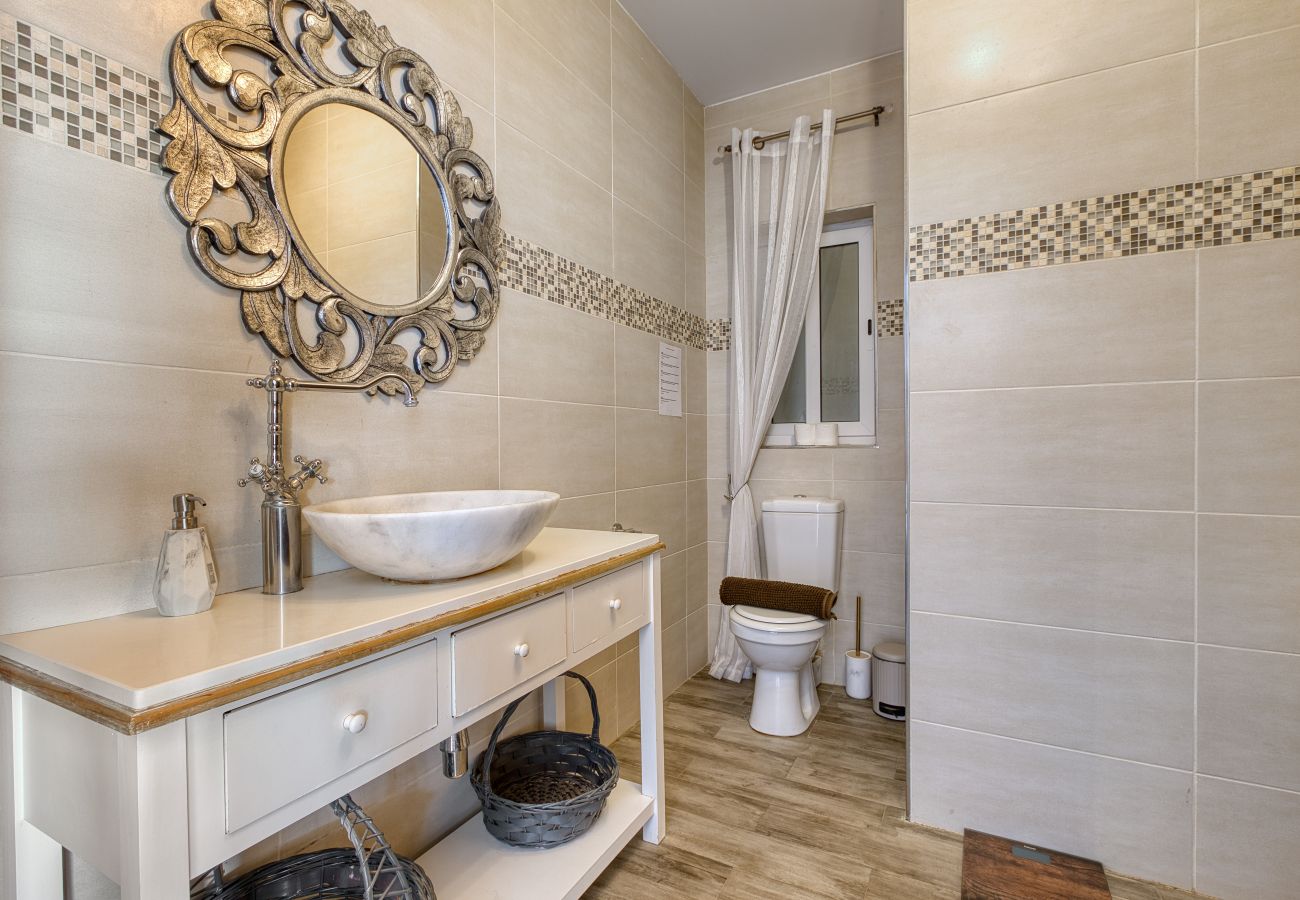 Appartement à Ghaxaq  - Bright & airy 3 bedroom flat with balcony LAGI1-1