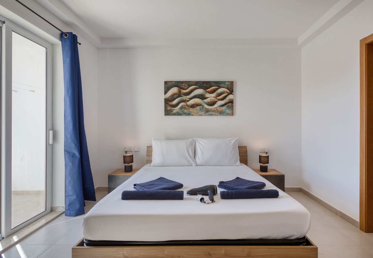 Appartement à St. Paul’s Bay - Large & stylish apartment with 2 balconies JVEL1-2