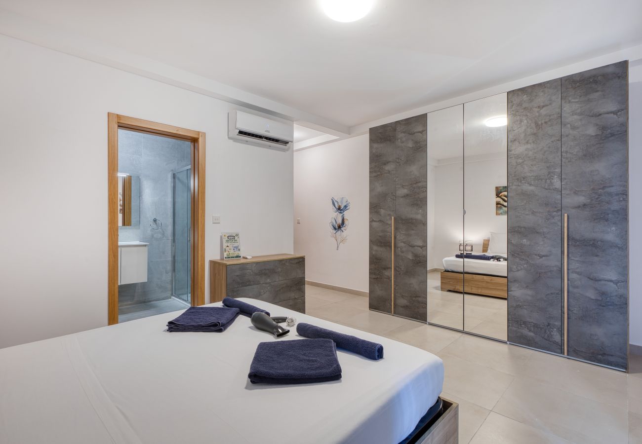 Appartement à St. Paul’s Bay - Large & stylish apartment with 2 balconies JVEL1-2