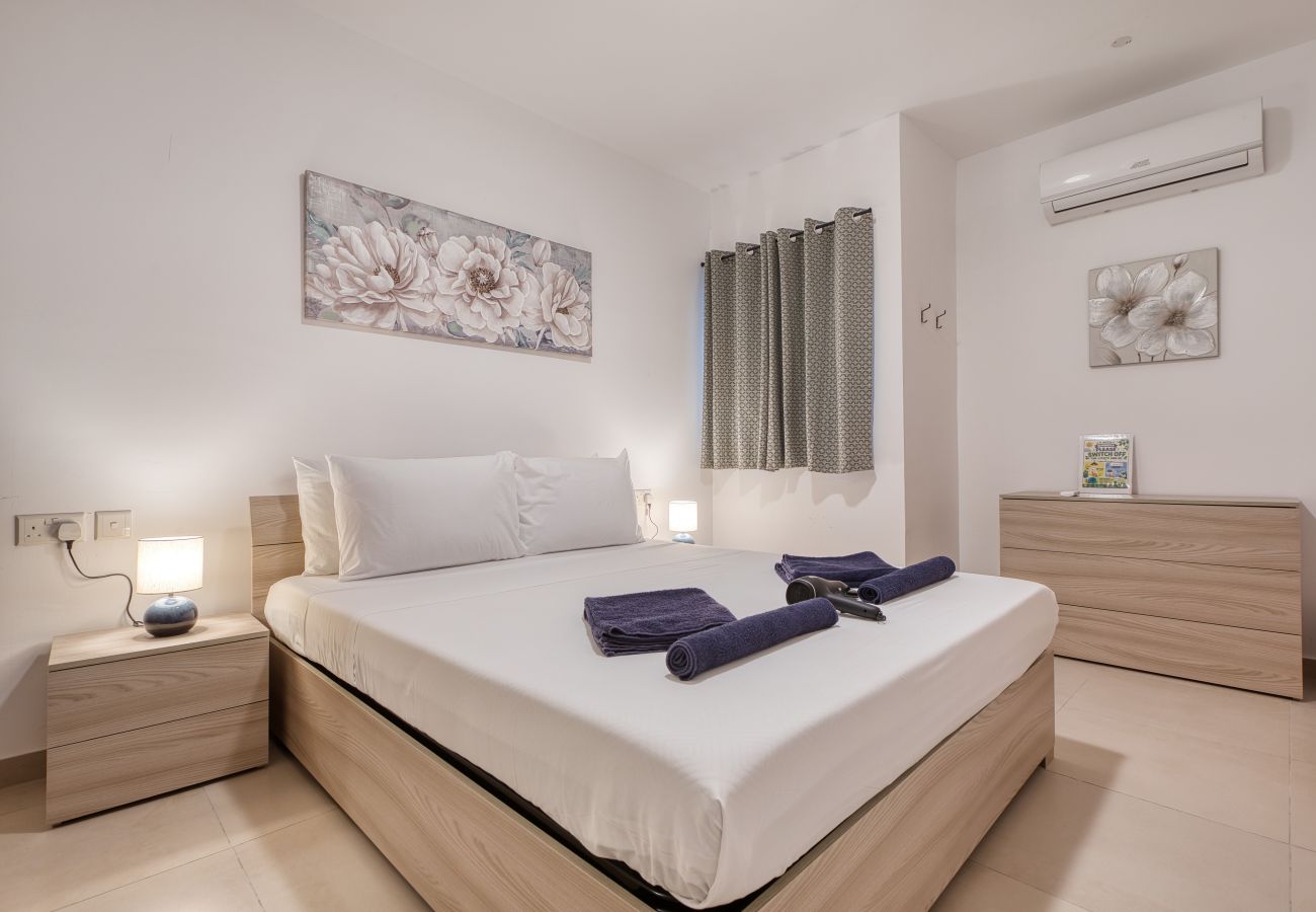 Appartement à St. Paul’s Bay - Large & stylish apartment with 2 balconies JVEL1-2