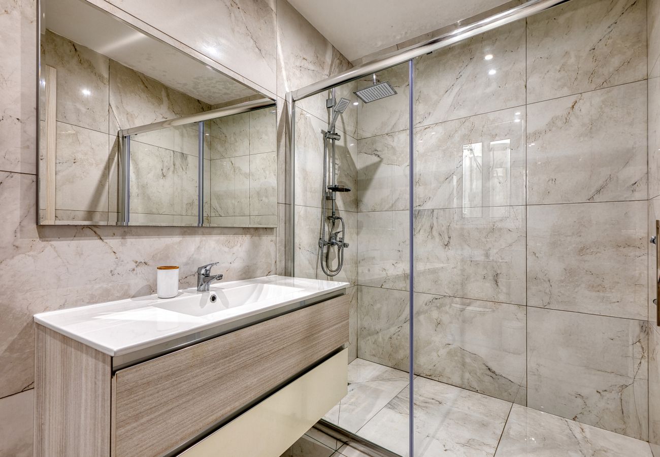 Appartement à St. Paul’s Bay - Luxury penthouse with private pool, sea views LFER1-1