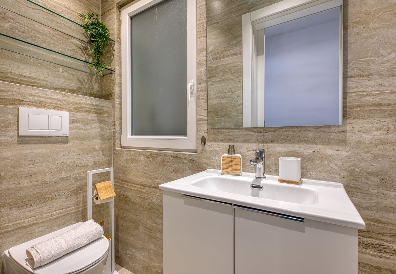 Appartement à Sliema - Designer furnished apartment with yard AROC1-1