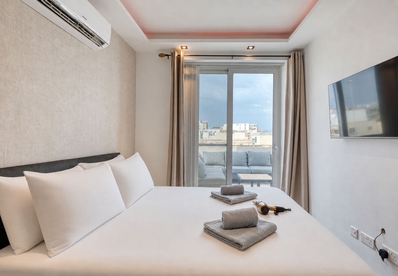 Appartement à Msida - Beautiful penthouse with terrace & jacuzzi WVID1-2