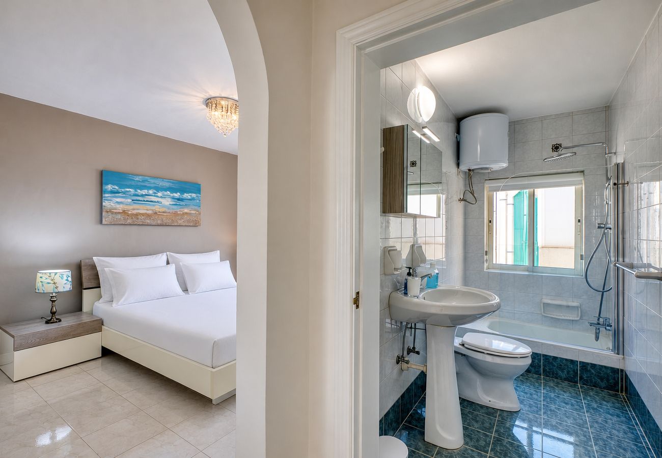 Appartement à Sliema - Spacious & bright apartment, sun terrace PGAL1-1