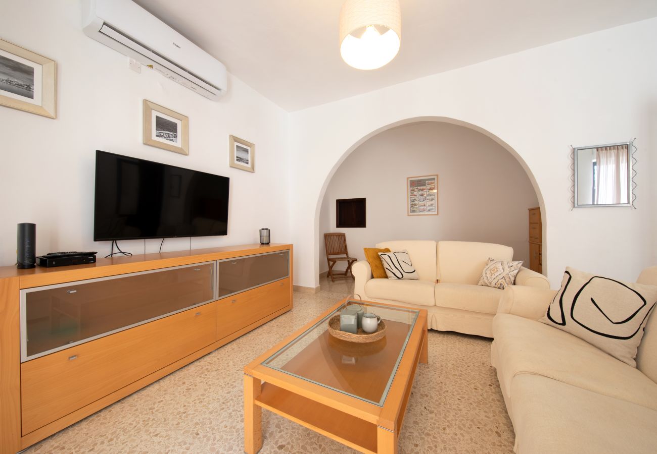 Apartment in Sliema - Large 3bedroom apartment near rocky beach MCRE1-1