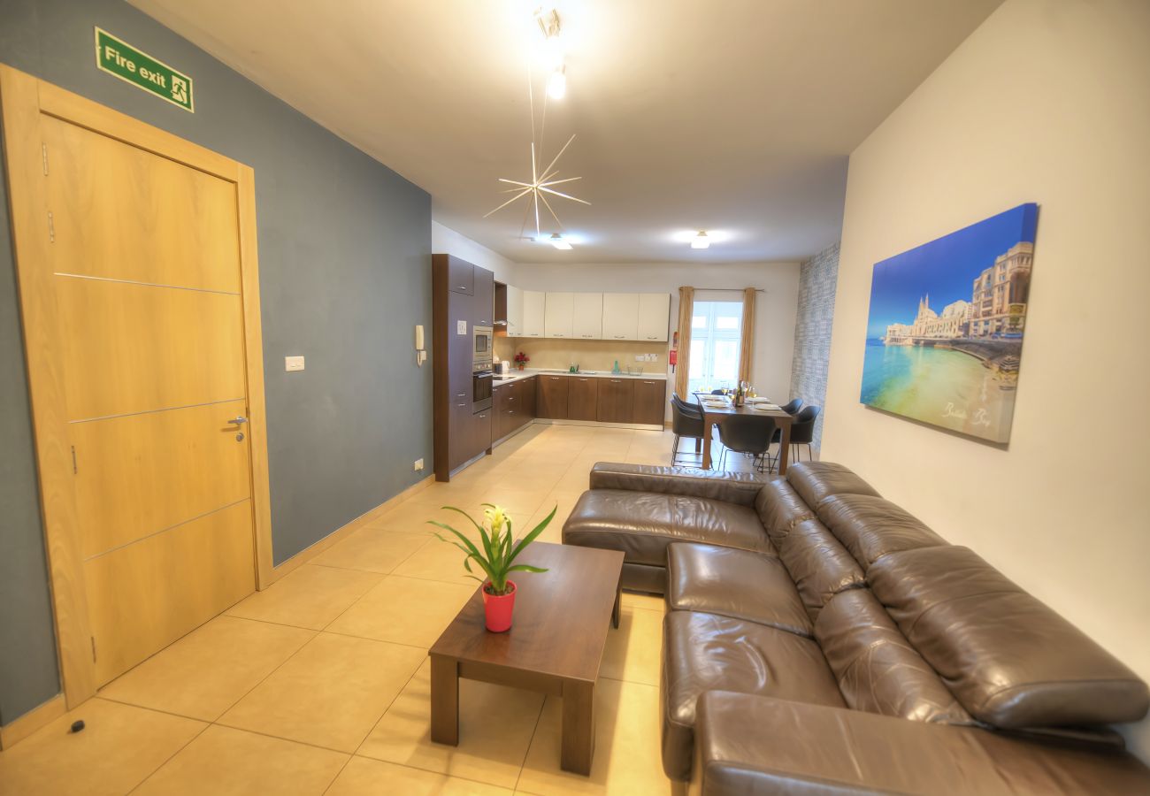Apartment in Sliema - Spacious 3bdm apartment with large terrace DDIF1-1