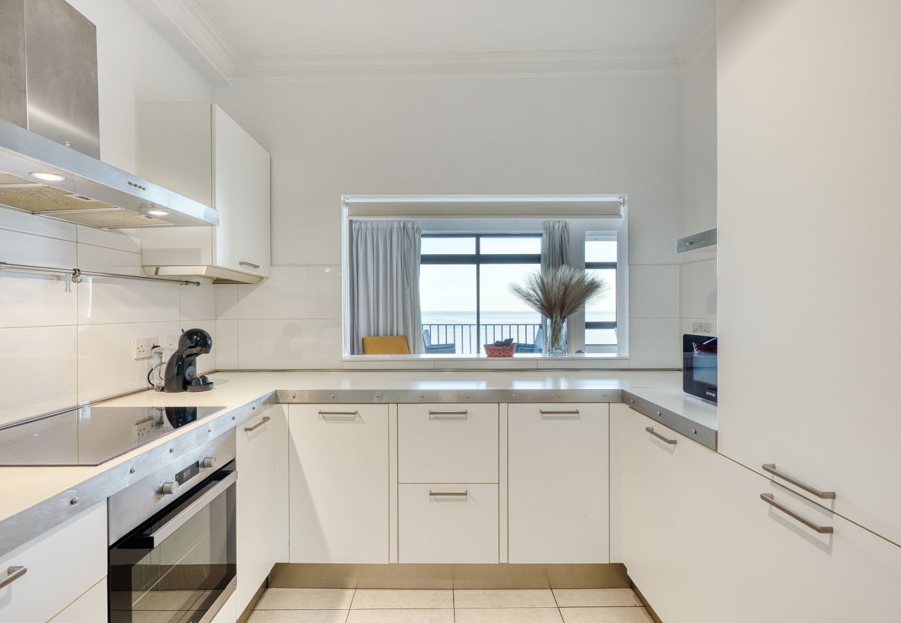 Apartment in Sliema - Seafront apartment in the heart of Sliema MMAI2