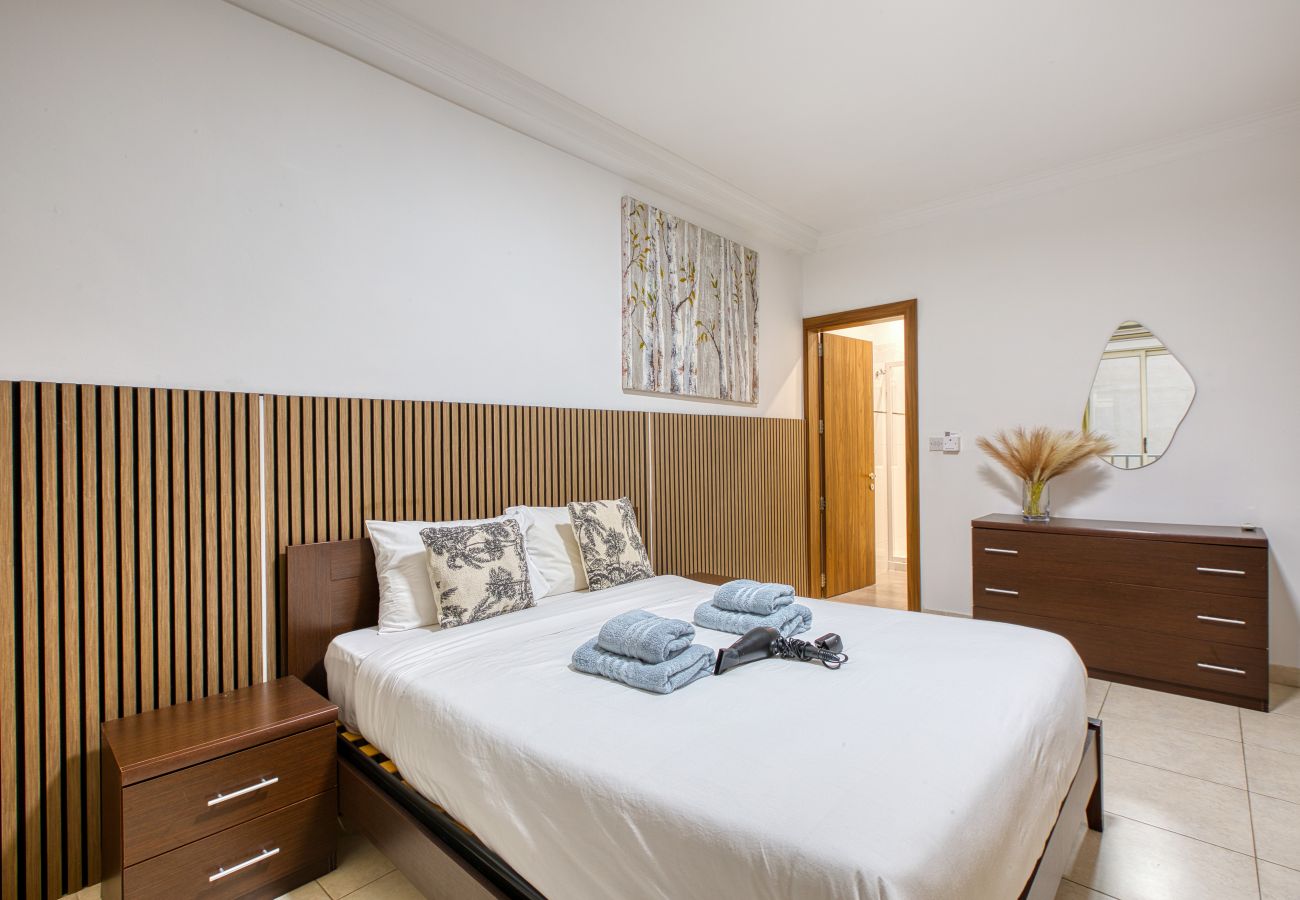 Apartment in Sliema - Seafront apartment in the heart of Sliema MMAI2