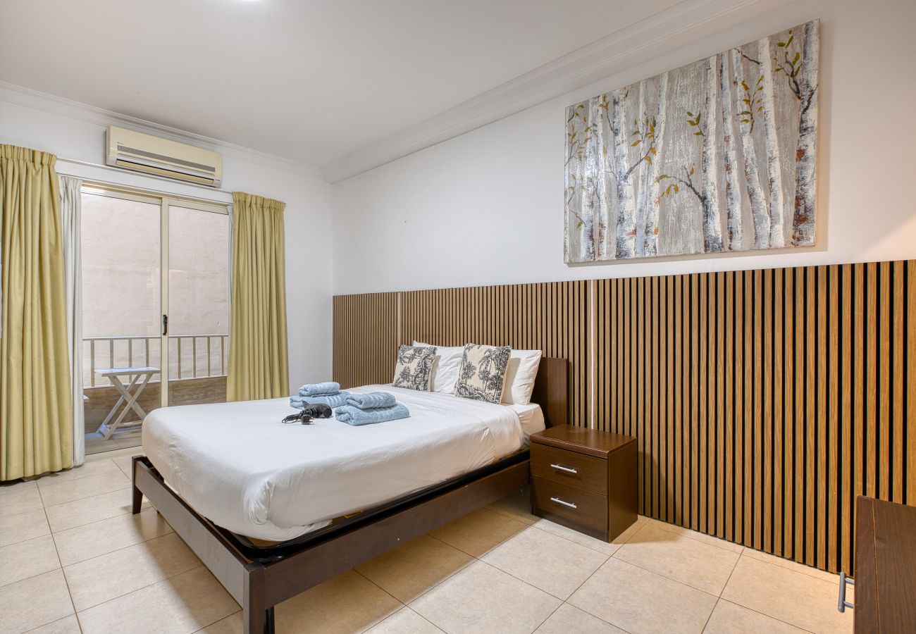 Apartment in Sliema - Seafront apartment in the heart of Sliema MMAI2