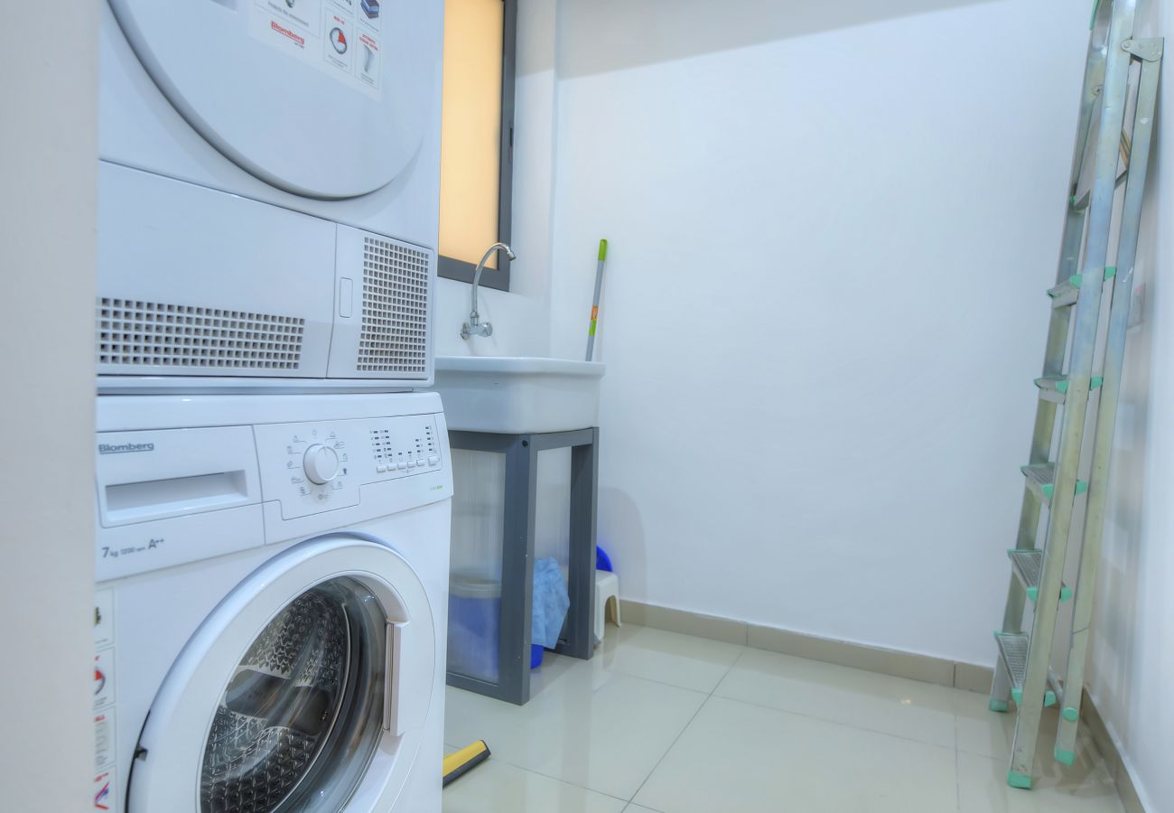 Apartment in Gzira - Tastefully furnished 3beds/3baths, 2balconies WVID1