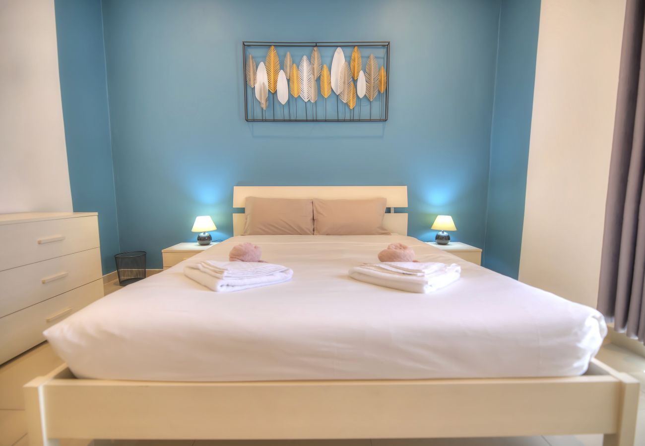 Apartment in Gzira - Tastefully furnished 3beds/3baths, 2balconies WVID1