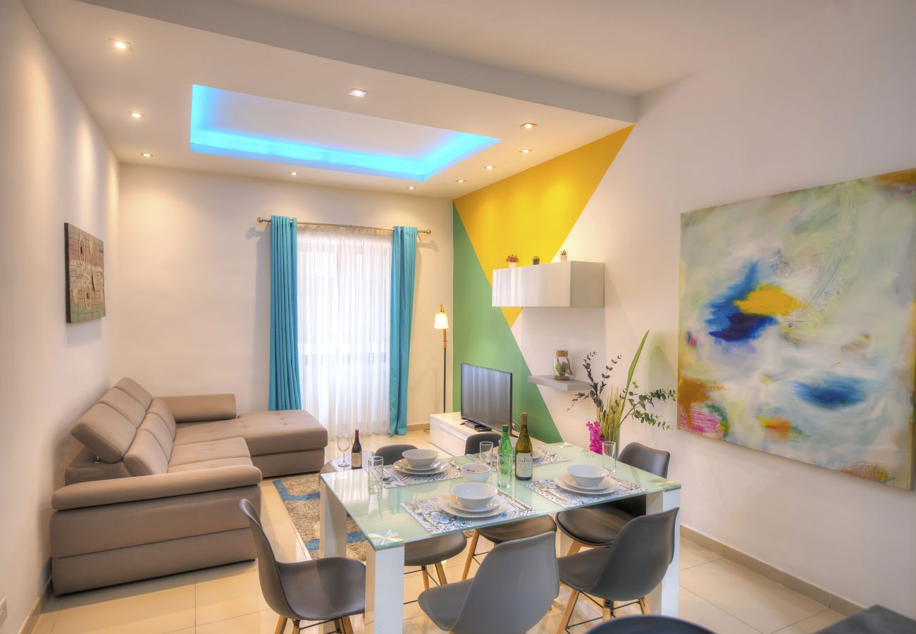 Apartment in Gzira - Tastefully furnished 3beds/3baths, 2balconies WVID1