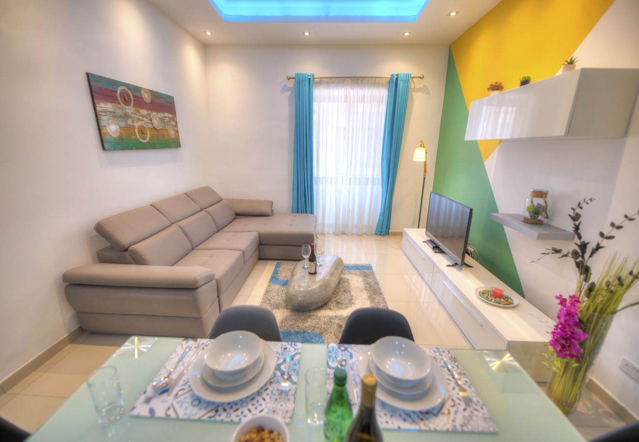 Apartment in Gzira - Tastefully furnished 3beds/3baths, 2balconies WVID1