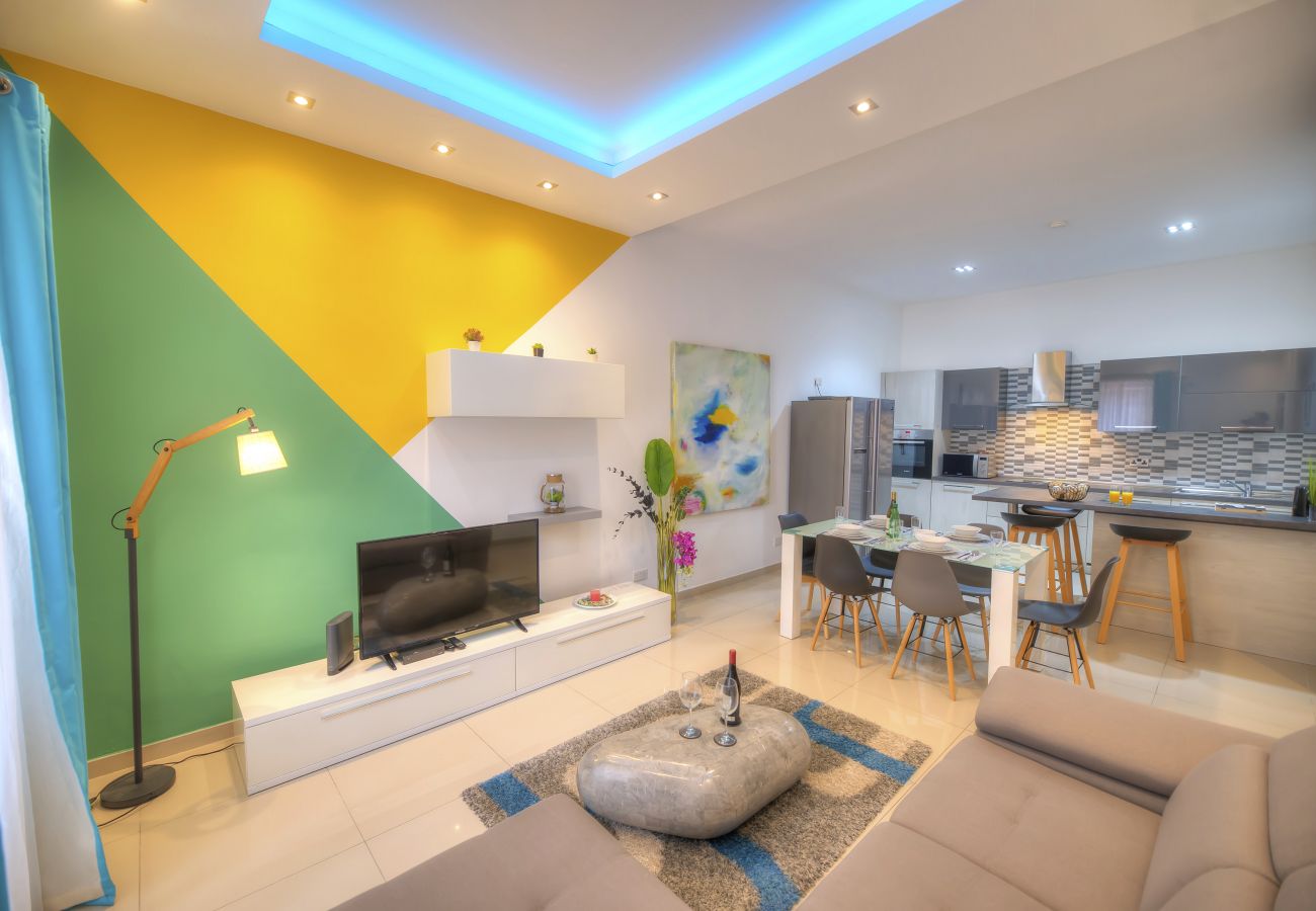 Apartment in Gzira - Tastefully furnished 3beds/3baths, 2balconies WVID1