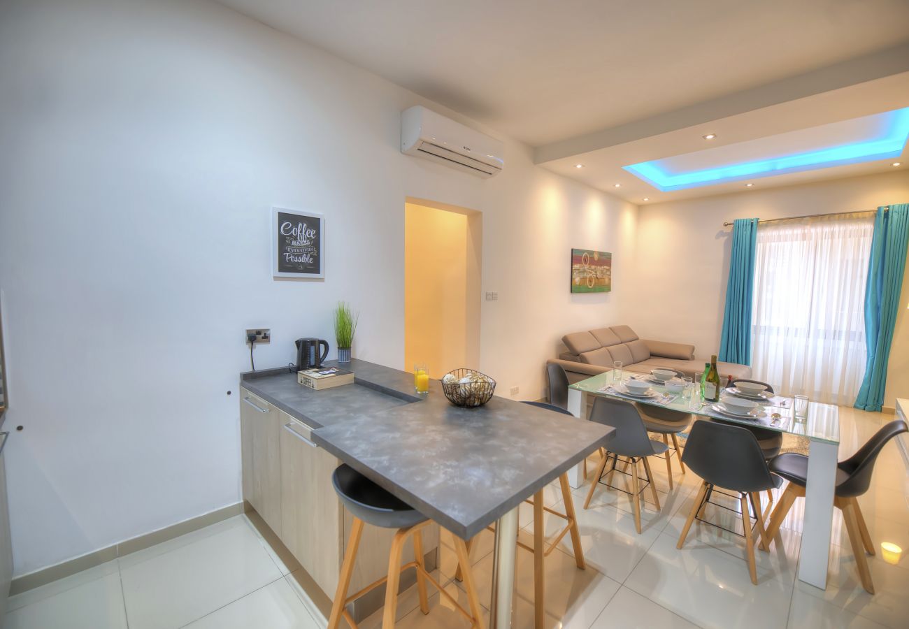 Apartment in Gzira - Tastefully furnished 3beds/3baths, 2balconies WVID1