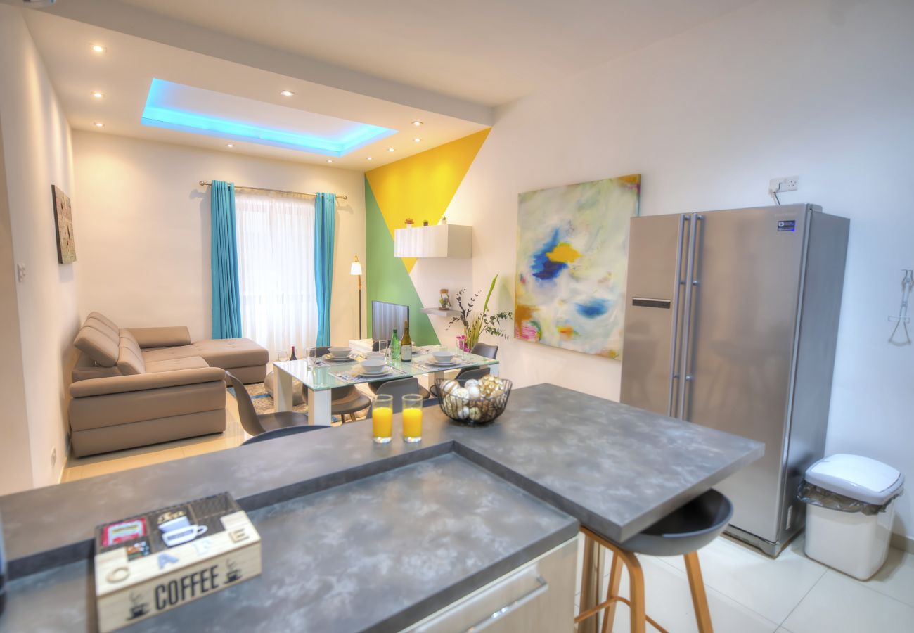 Apartment in Gzira - Tastefully furnished 3beds/3baths, 2balconies WVID1