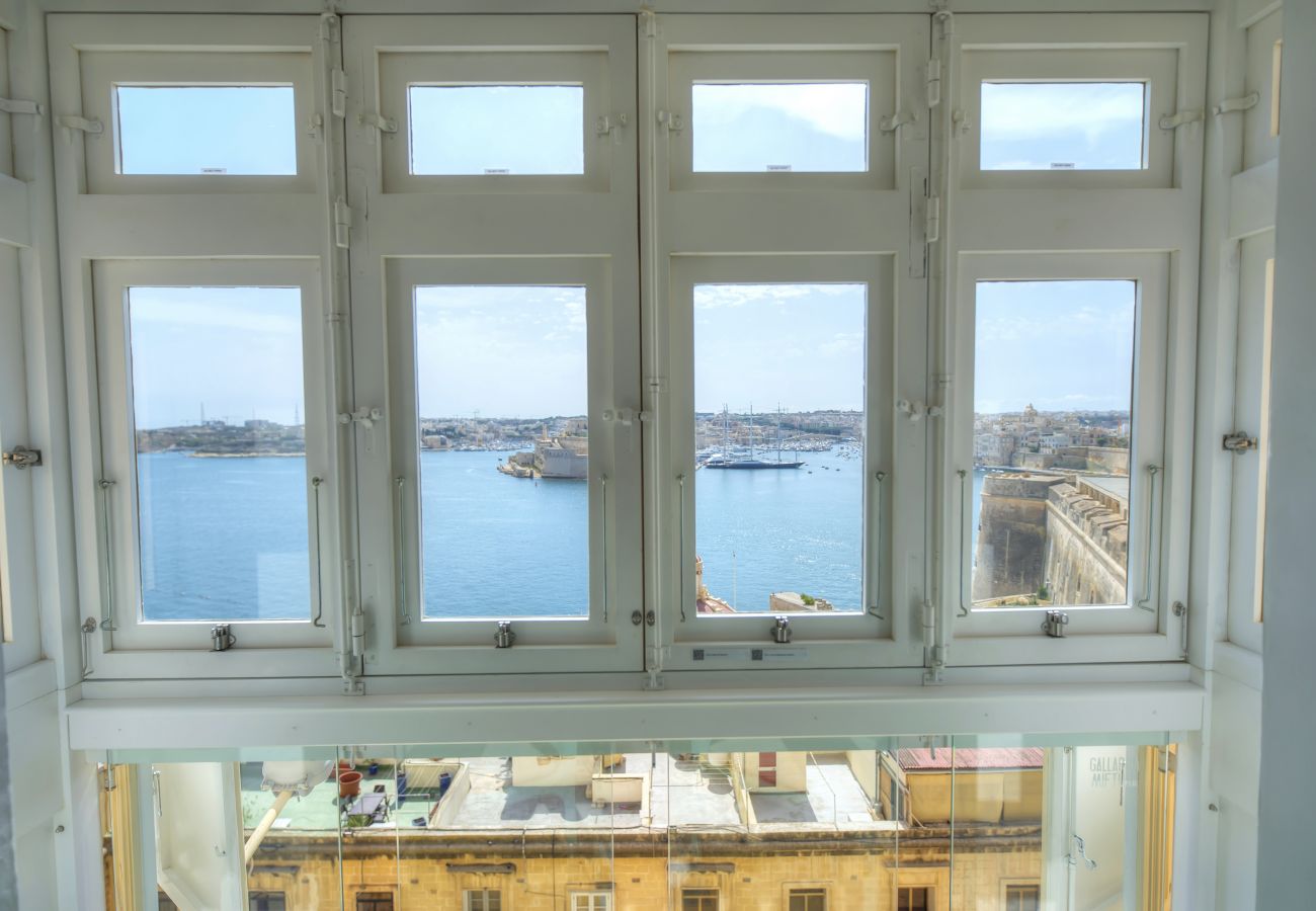 House in Valletta - Spacious maisonette with spectacular views IBRI1-1