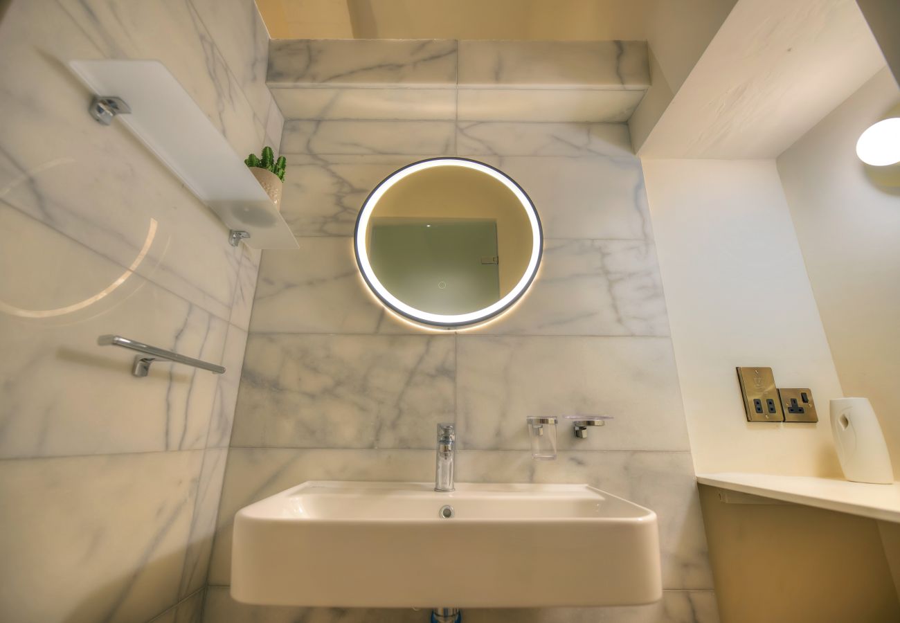 Apartment in Valletta - Stylish & traditional 1 bedroom apartment DDEM1-1