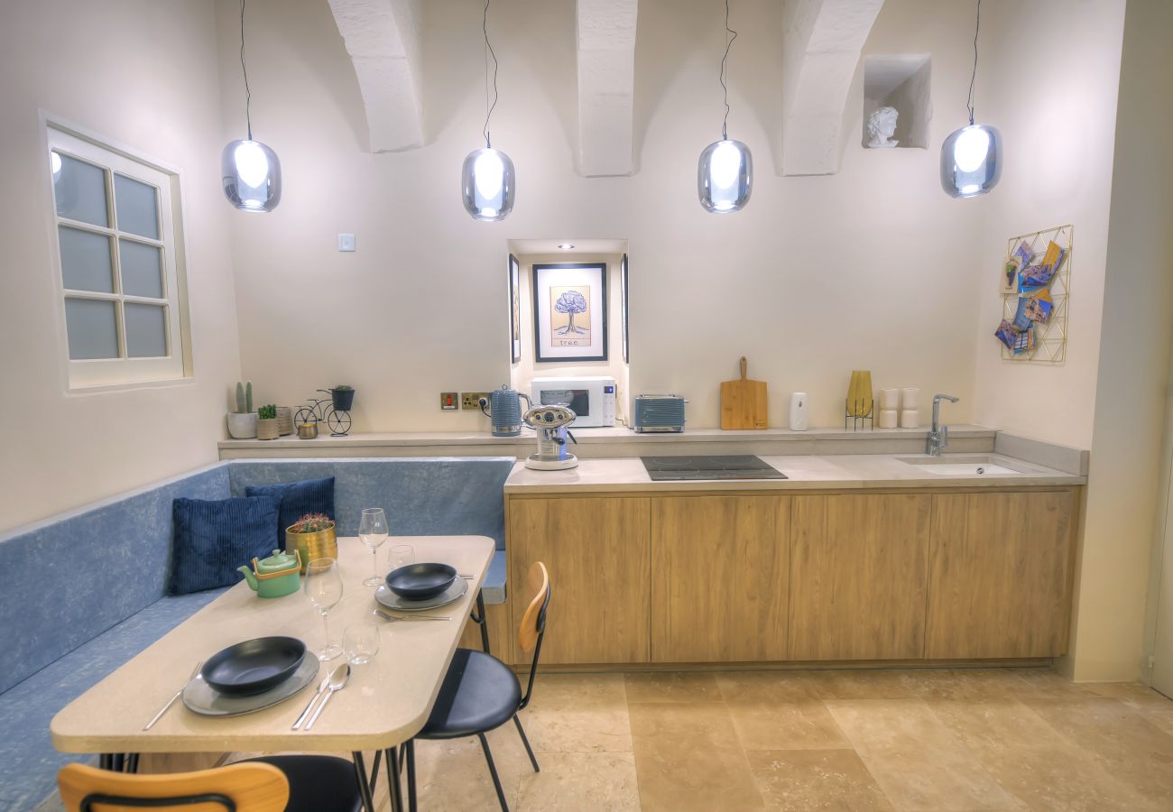 Apartment in Valletta - Stylish & traditional 1 bedroom apartment DDEM1-1