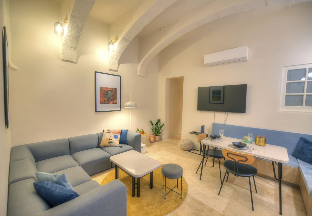 Apartment in Valletta - Stylish & traditional 1 bedroom apartment DDEM1-1