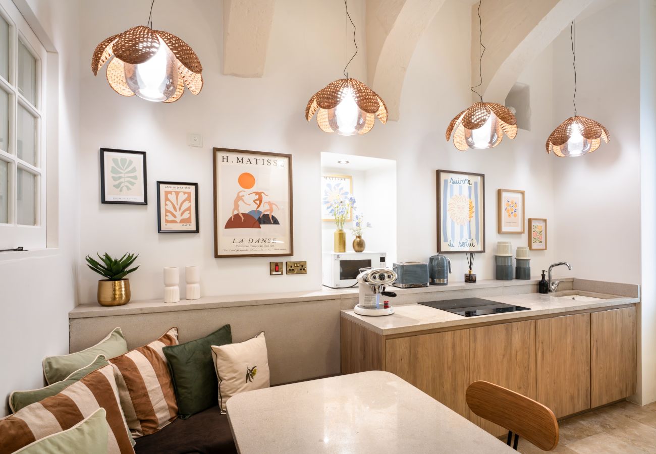 Apartment in Valletta - Stylish & traditional 1 bedroom apartment DDEM1-1