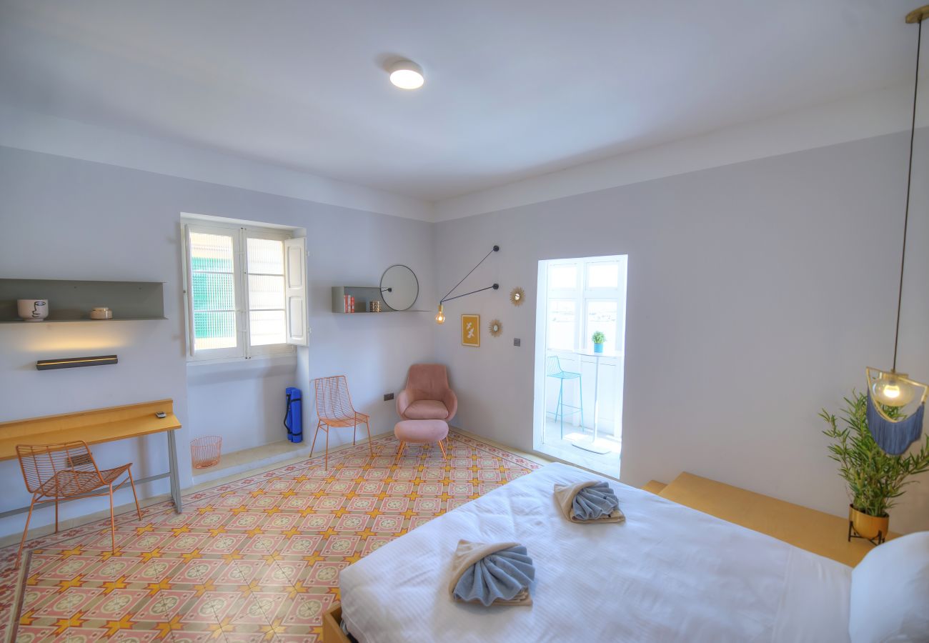 Apartment in Valletta - Beautiful one bedroom seafront apartment VPAL1-1