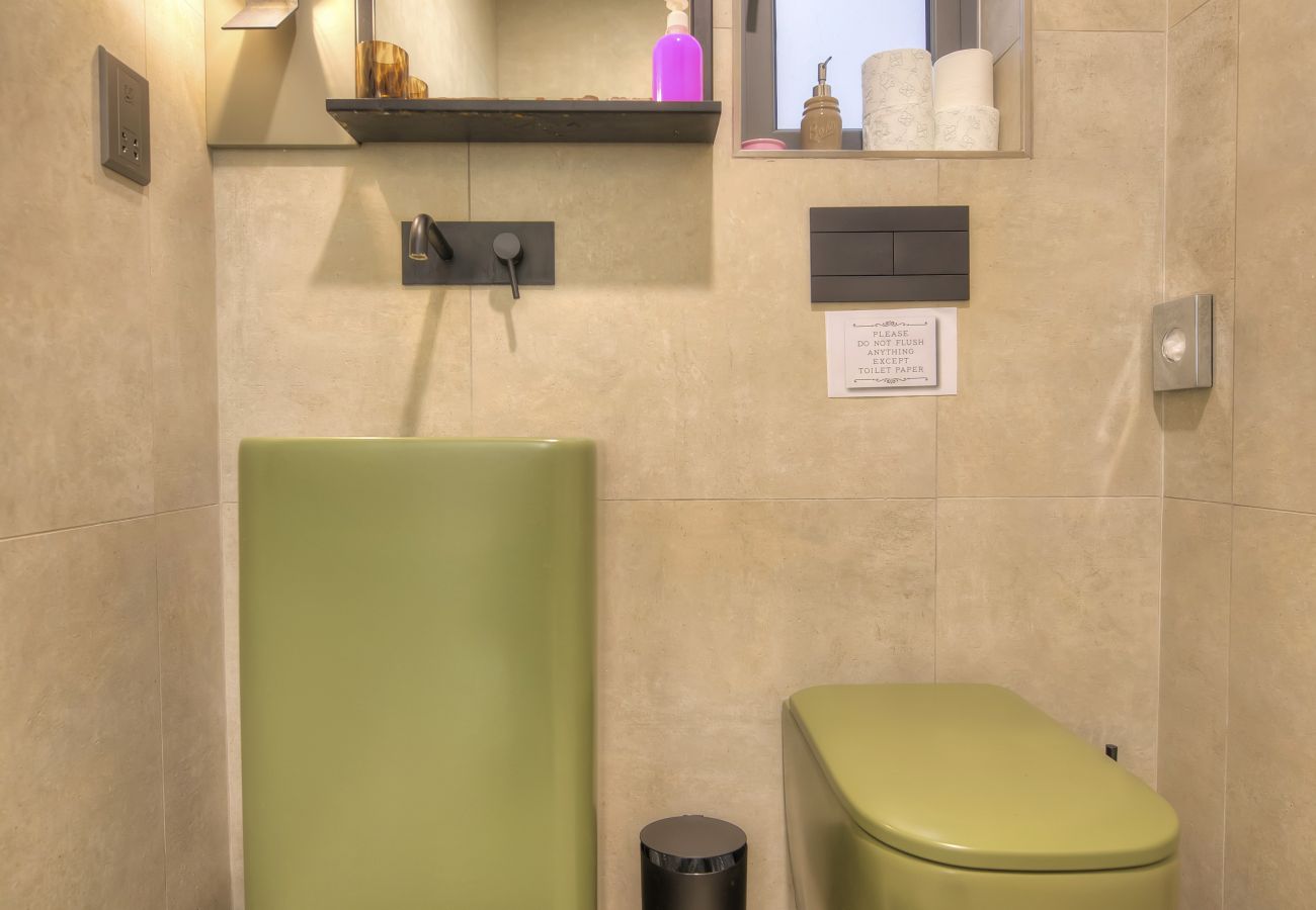 Apartment in Valletta - Beautiful one bedroom seafront apartment VPAL1-1