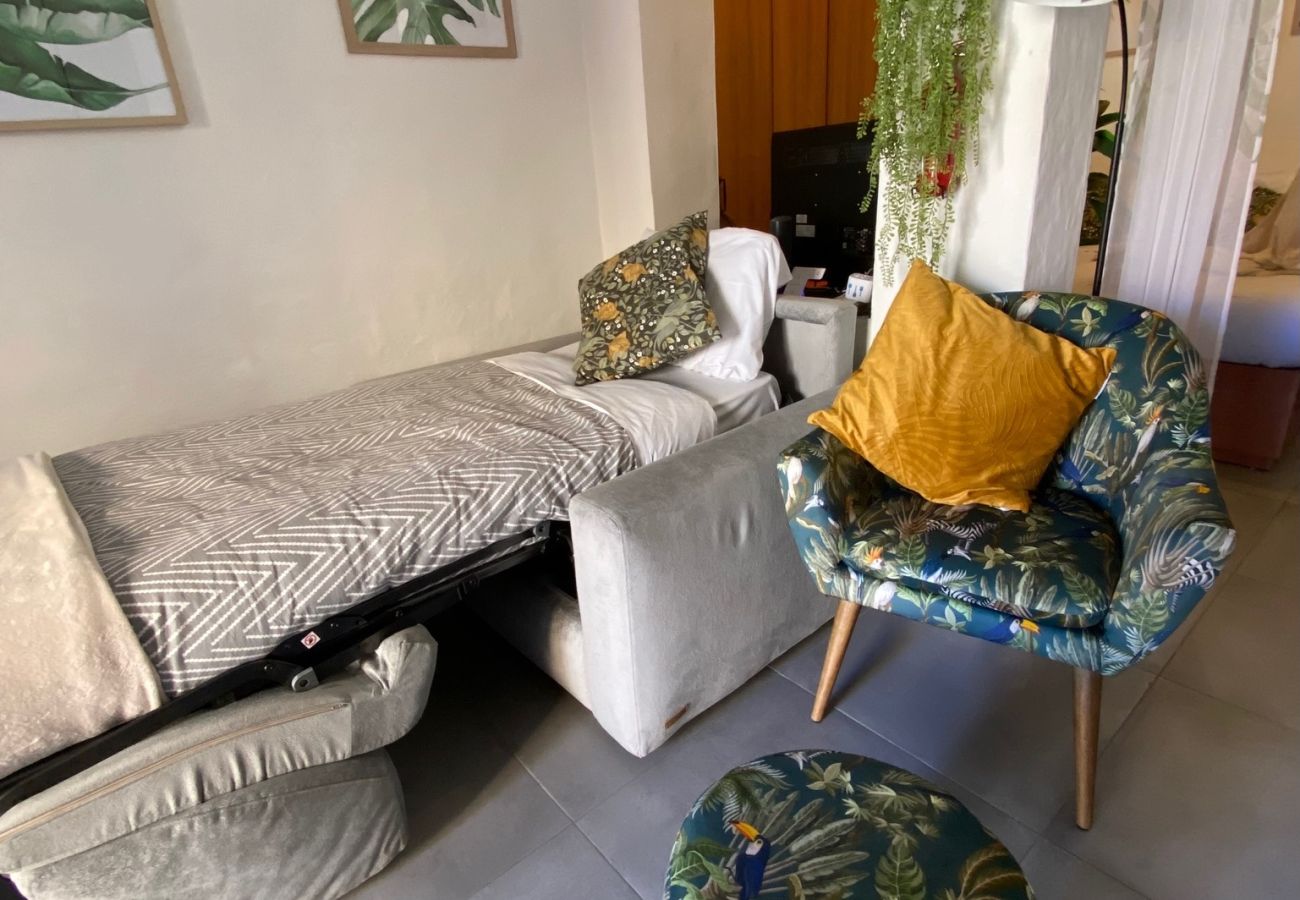 Apartment in Valletta - Cozy flat 2 mins walk swim beach in Valletta MCRI1-1