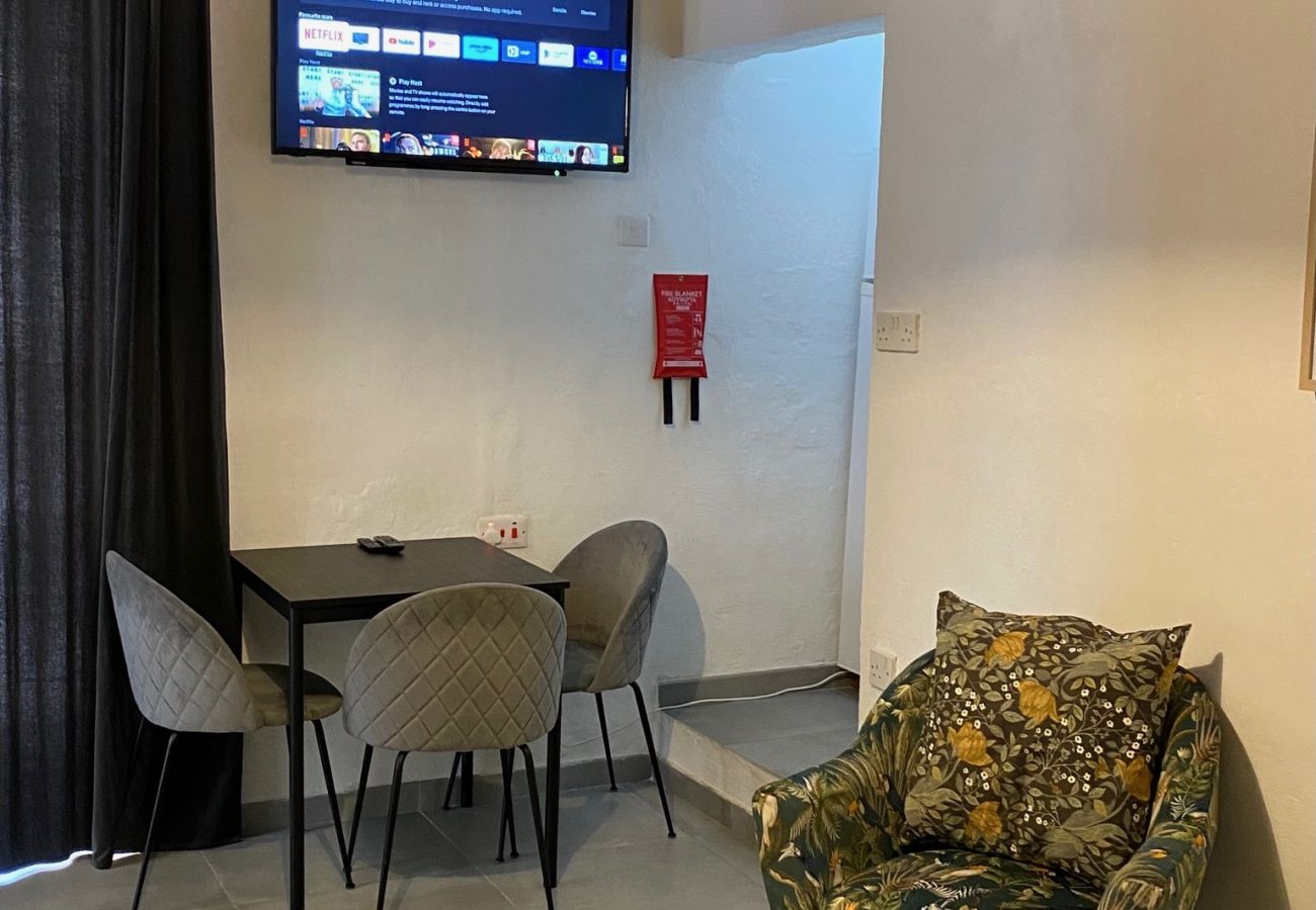Apartment in Valletta - Cozy flat 2 mins walk swim beach in Valletta MCRI1-1