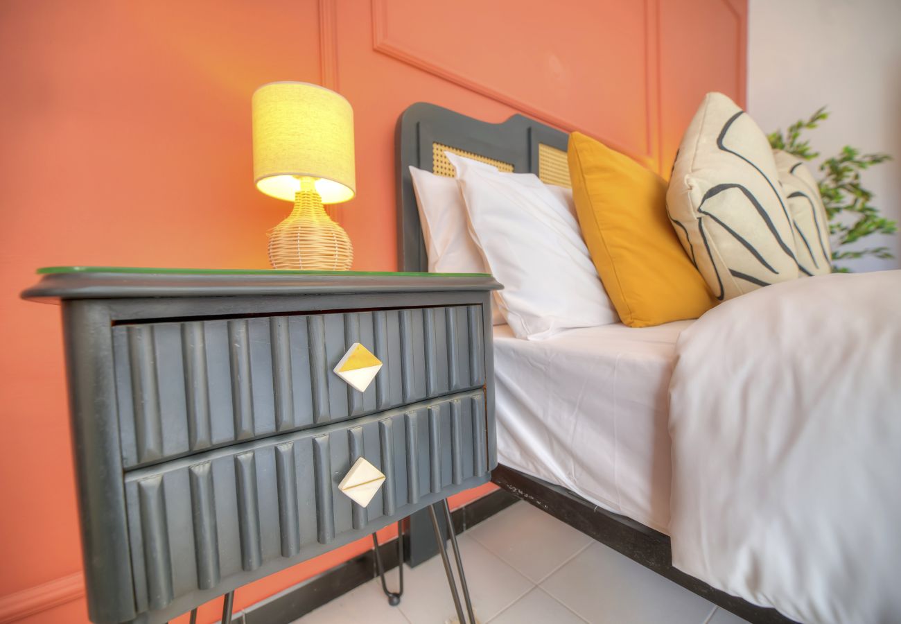 Apartment in Sliema - Beautifully furnished seafront 4 bedrooms GOSLM4