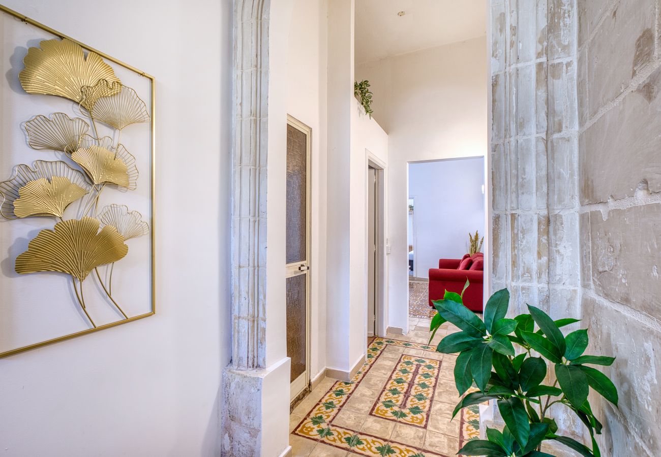 Apartment in St Julian's - Traditional 2 bedroom house with yard SSCH1
