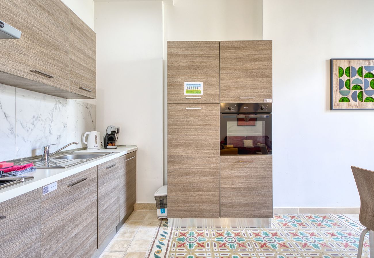 Apartment in St Julian's - Traditional 2 bedroom house with yard SSCH1
